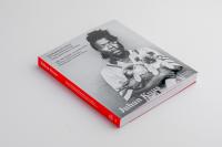 Juhan Kuus. Inimlikkuse m&otilde;&otilde;t. 45 aastat dokumentaalfotograafiat L&otilde;una-Aafrikas. Teine t&auml;iendatud tr&uuml;kk. The Measure of Humanity. 45 Years of Documentary Photography in South Africa.Second Edition